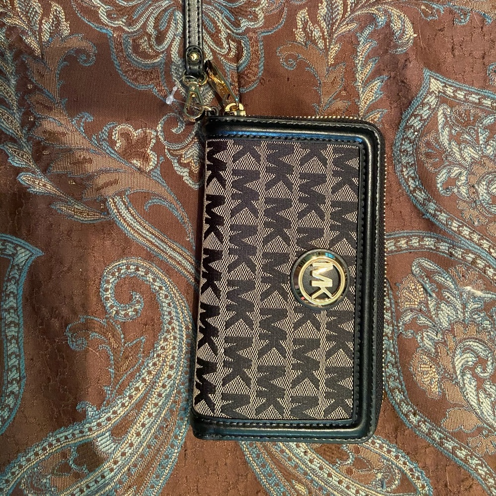 Michael Kors Fulton Wallet NWT